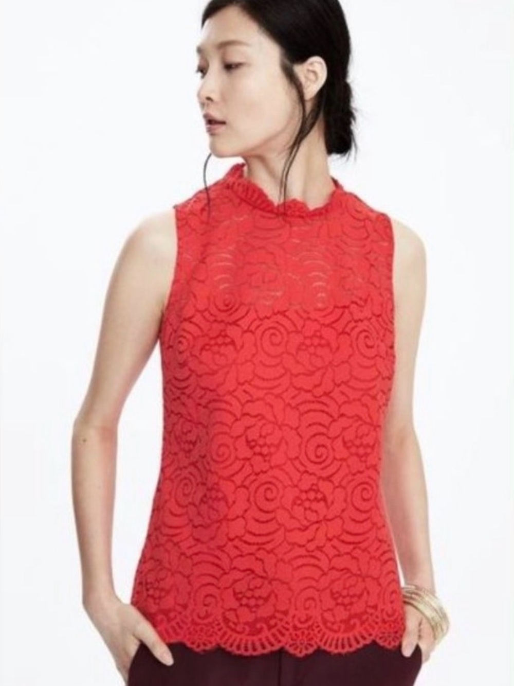 NWT Banana Republic Sleeveless Lace Shell Red Floral Medium